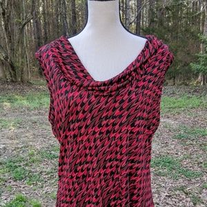 Kathy Ireland Red & Black Sleeveless Geo Top